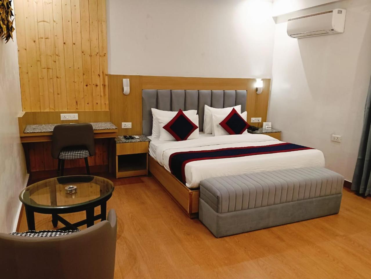 Hotel Grand Legacy Beacon, Dehradun Zewnętrze zdjęcie