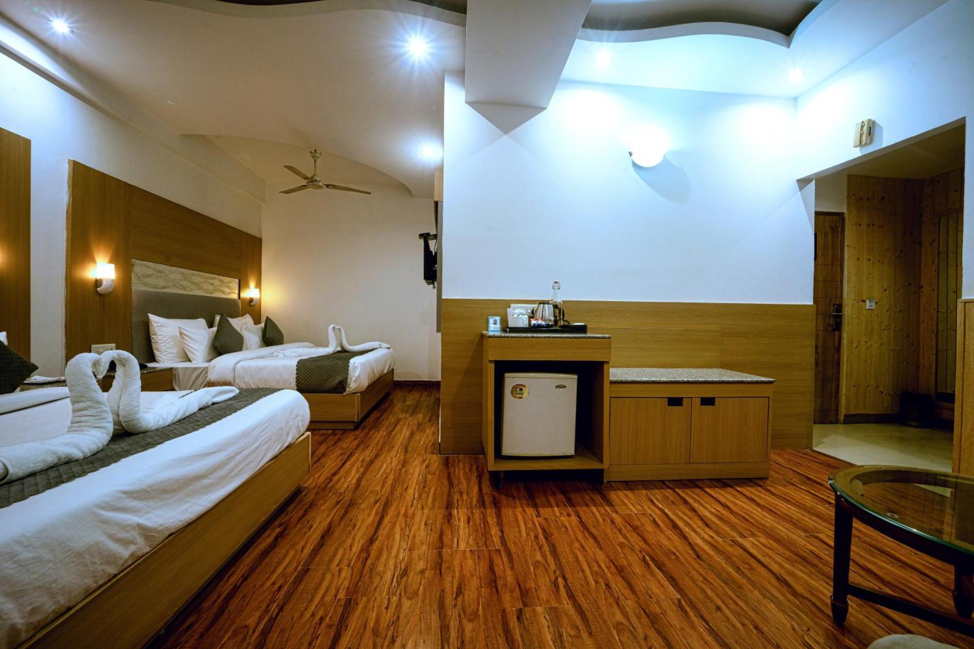 Hotel Grand Legacy Beacon, Dehradun Zewnętrze zdjęcie