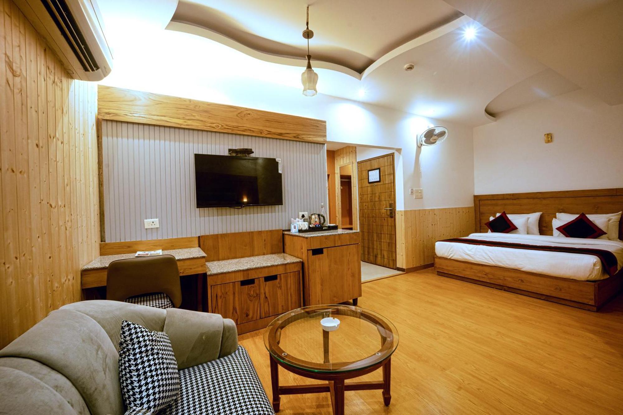 Hotel Grand Legacy Beacon, Dehradun Zewnętrze zdjęcie