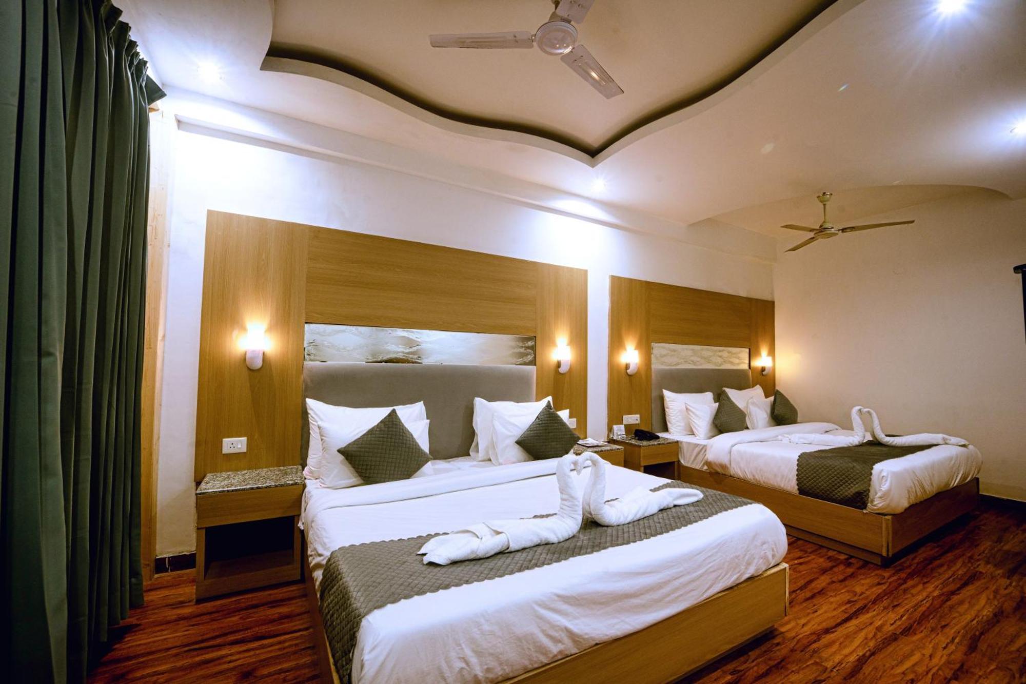 Hotel Grand Legacy Beacon, Dehradun Zewnętrze zdjęcie