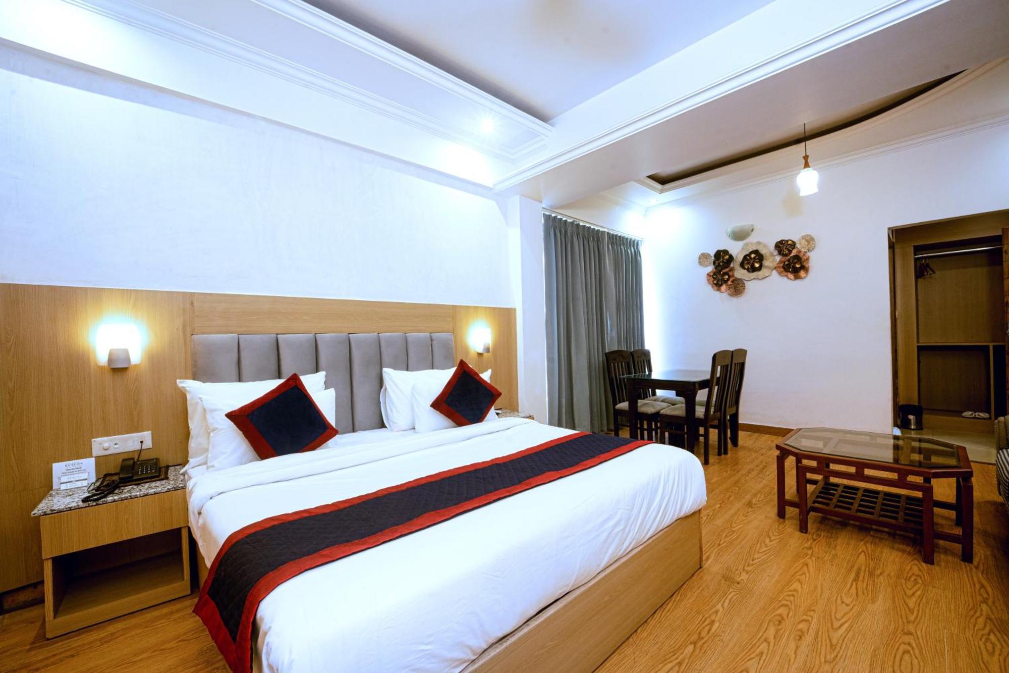 Hotel Grand Legacy Beacon, Dehradun Zewnętrze zdjęcie