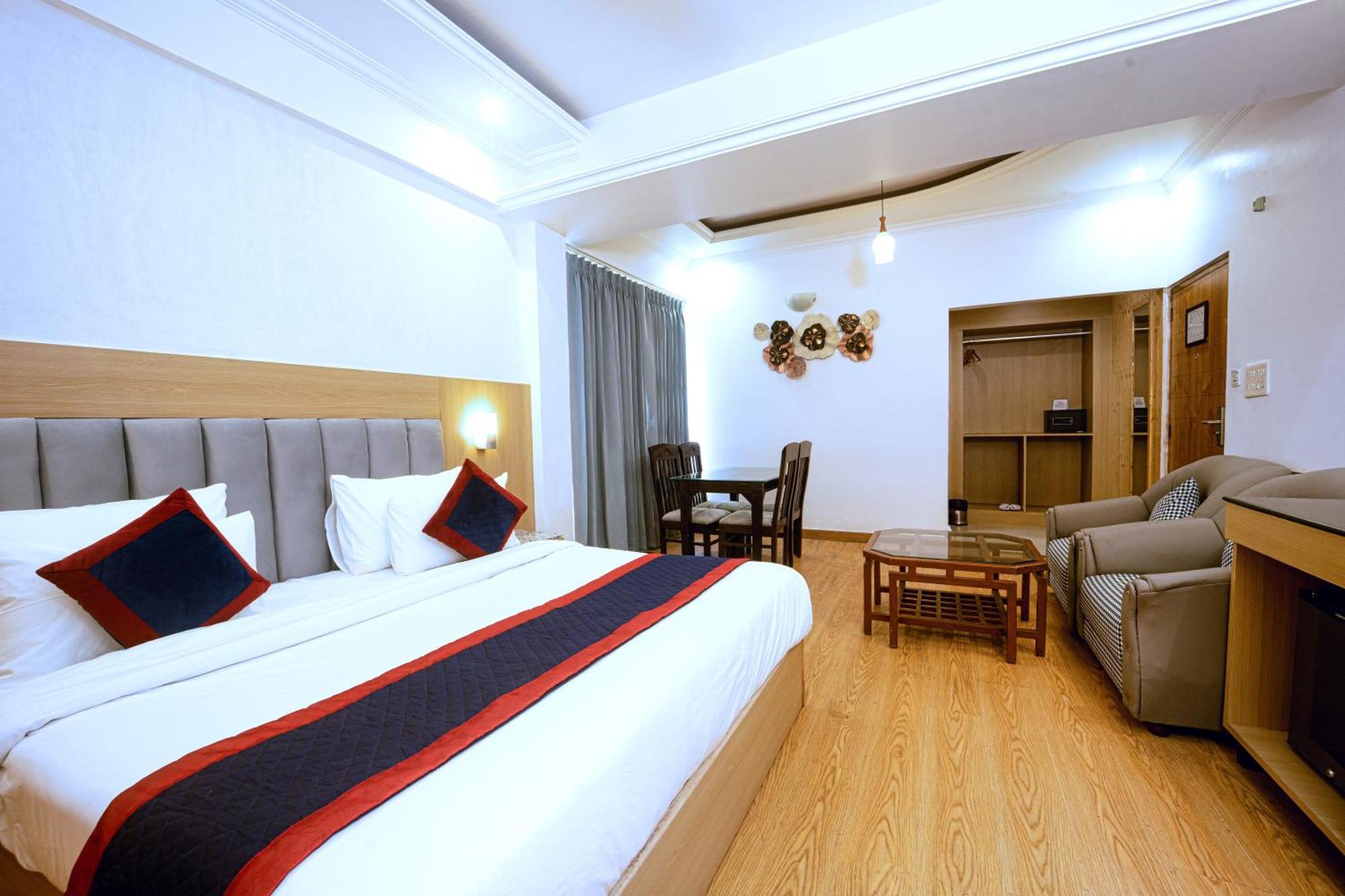 Hotel Grand Legacy Beacon, Dehradun Zewnętrze zdjęcie