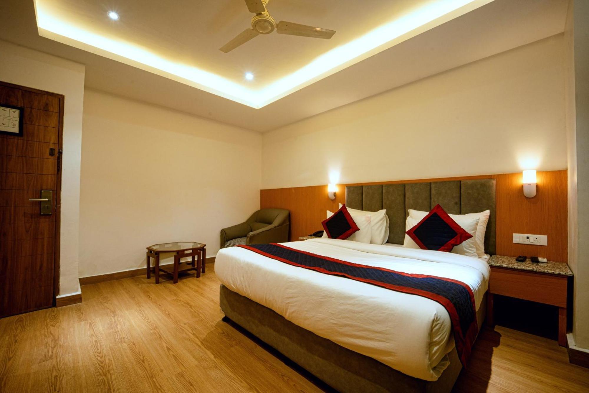 Hotel Grand Legacy Beacon, Dehradun Zewnętrze zdjęcie